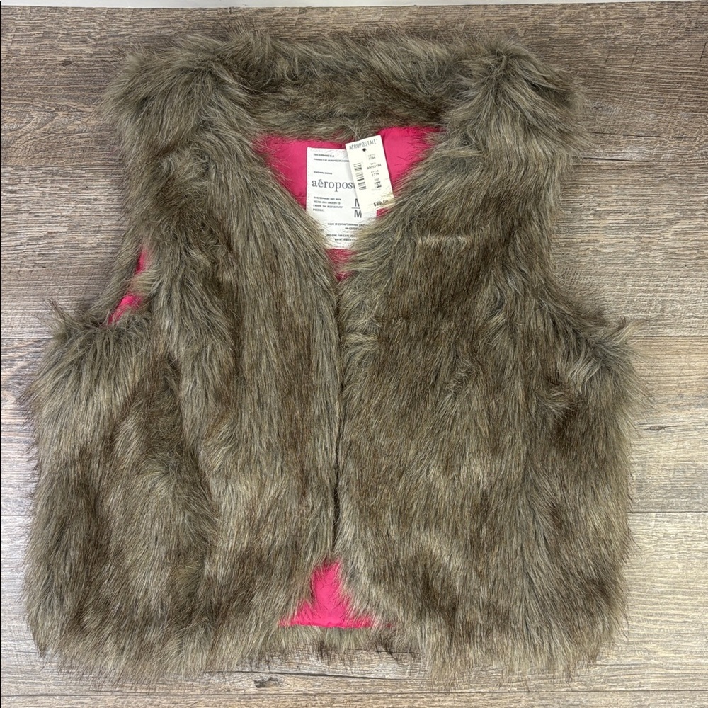 Aéropostale Faux Fur Vest with Hot Pink Lining